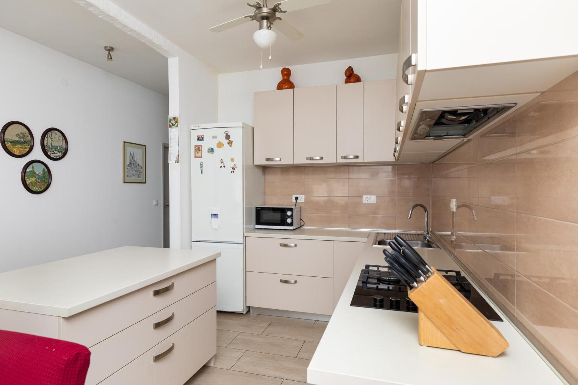 Apartments With A Parking Space Pisak, Omis - 5975 المظهر الخارجي الصورة
