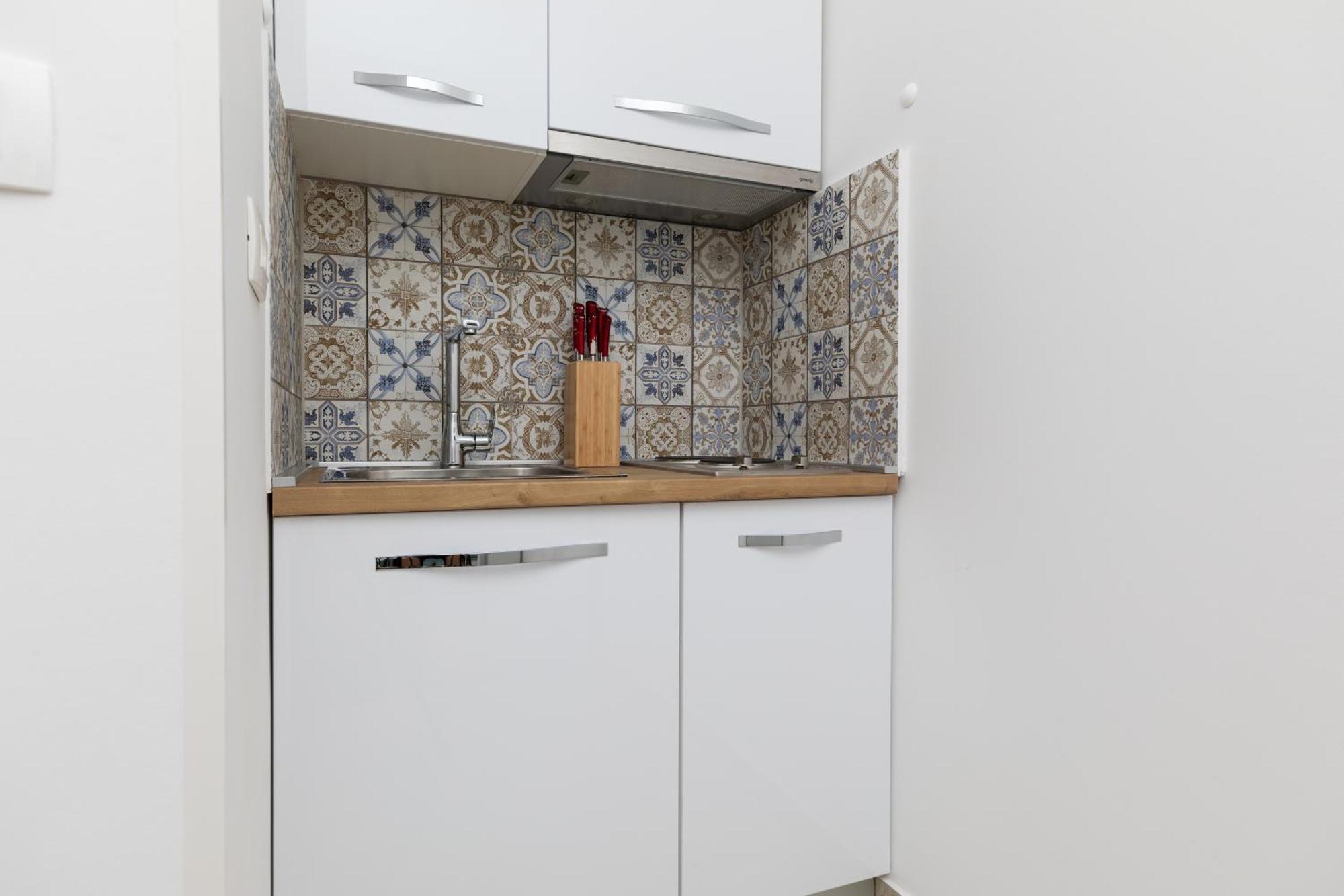 Apartments With A Parking Space Pisak, Omis - 5975 المظهر الخارجي الصورة