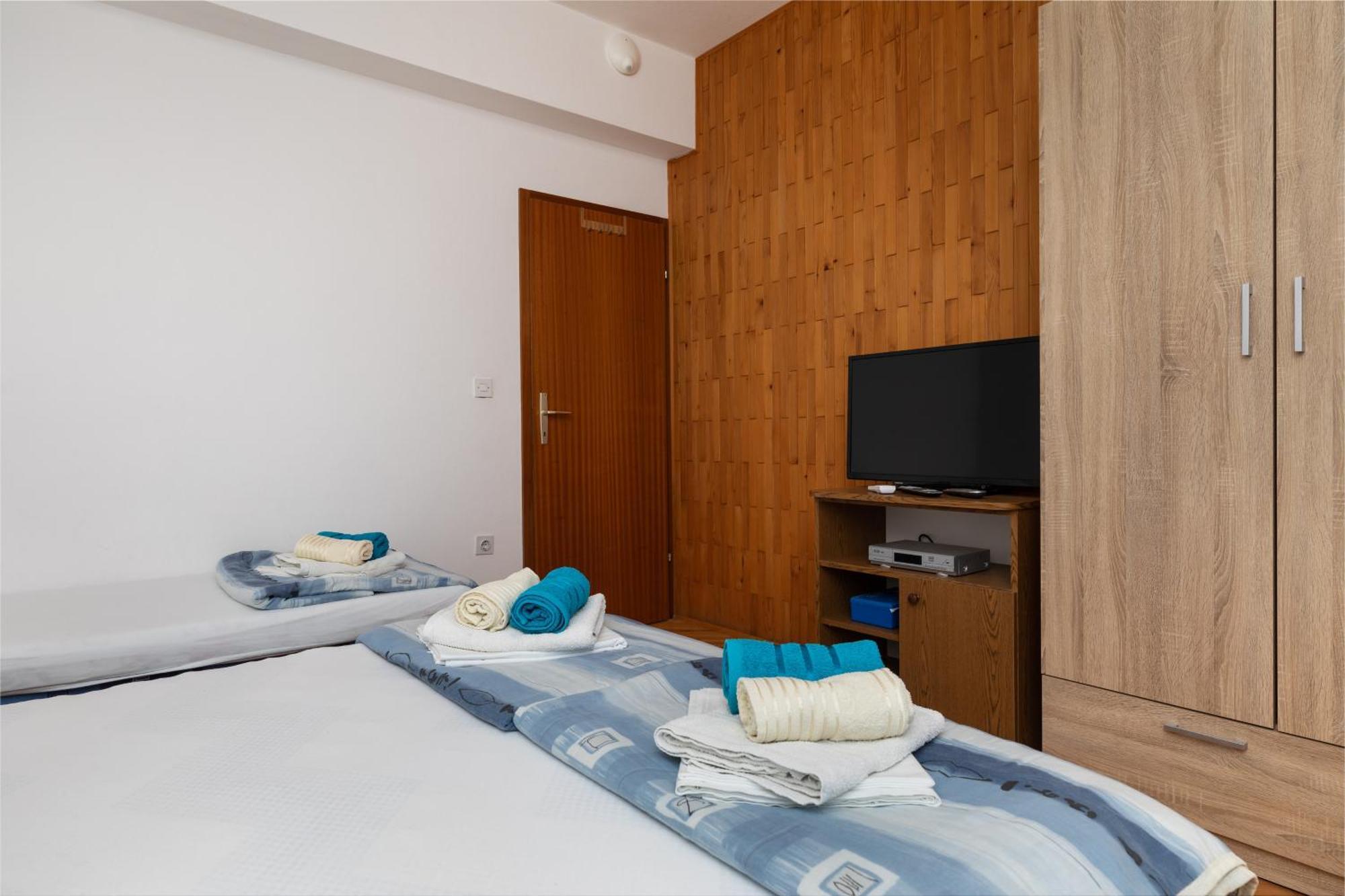 Apartments With A Parking Space Pisak, Omis - 5975 الغرفة الصورة