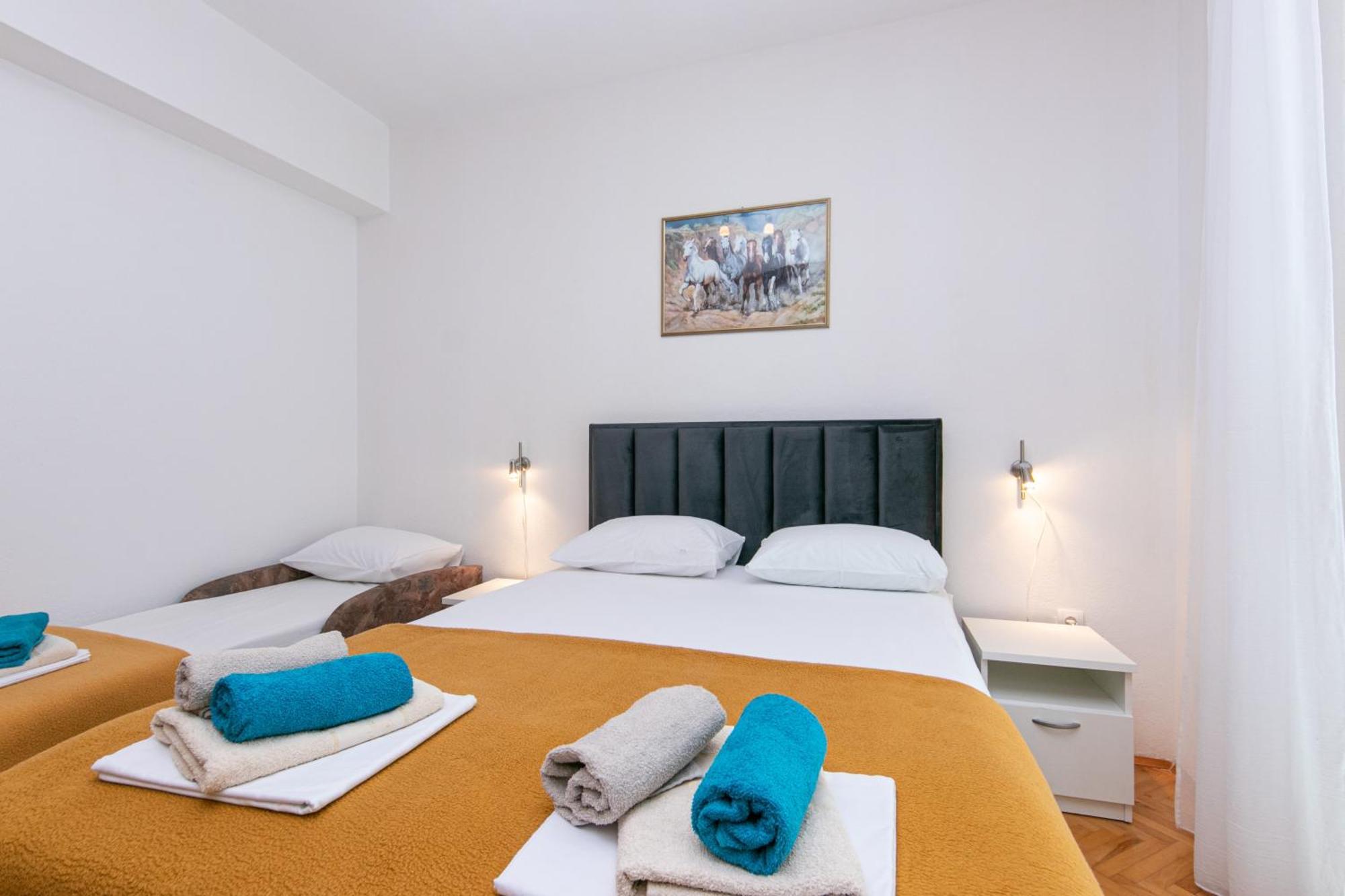 Apartments With A Parking Space Pisak, Omis - 5975 المظهر الخارجي الصورة
