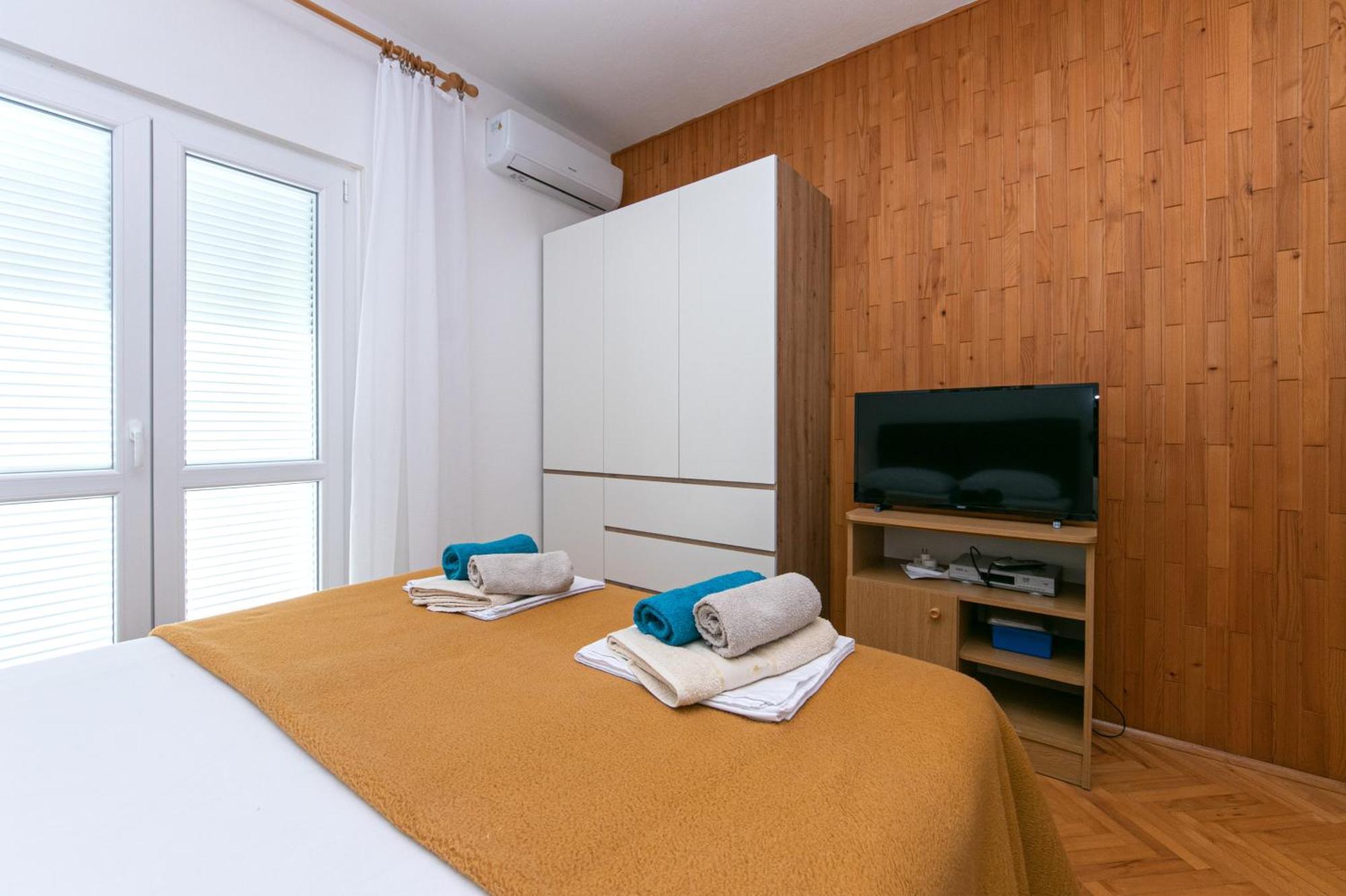 Apartments With A Parking Space Pisak, Omis - 5975 المظهر الخارجي الصورة